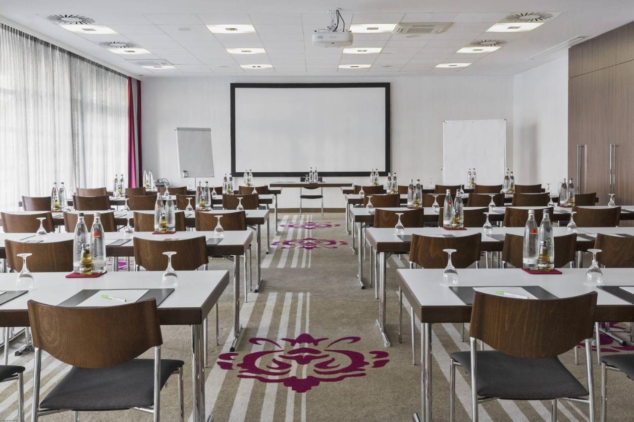 Courtyard By Marriott Wiesbaden-Nordenstadt Exterior foto