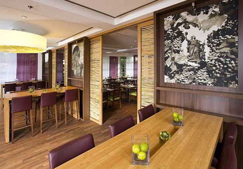Courtyard By Marriott Wiesbaden-Nordenstadt Exterior foto